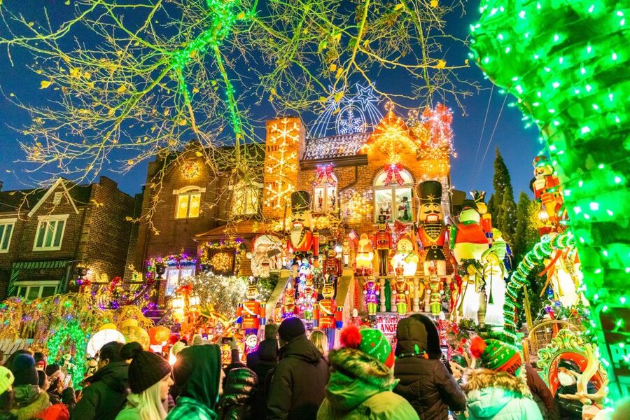 From Manhattan: 4-Hour Dyker Heights Holiday Lights Bus Tour - Walking the two brightest Dyker Heights streets