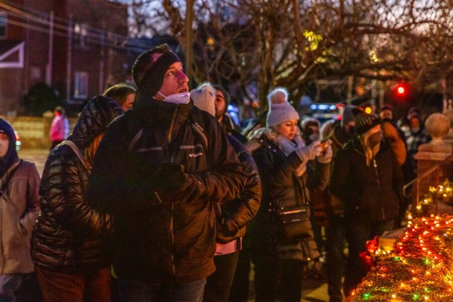 From Manhattan: 4-Hour Dyker Heights Holiday Lights Bus Tour - Practical ways to get more from the tour