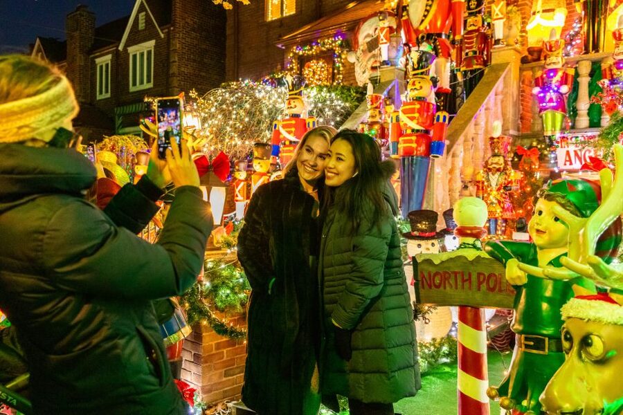 From Manhattan: 4-Hour Dyker Heights Holiday Lights Bus Tour - Should you book the Dyker Heights lights tour?