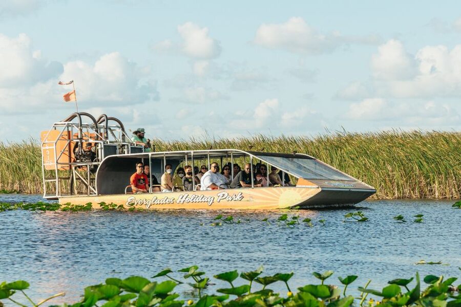 From Miami: Everglades Airboat, Wildlife Show & Bus Transfer - Alligator show, rescued animals, and a point worth weighing