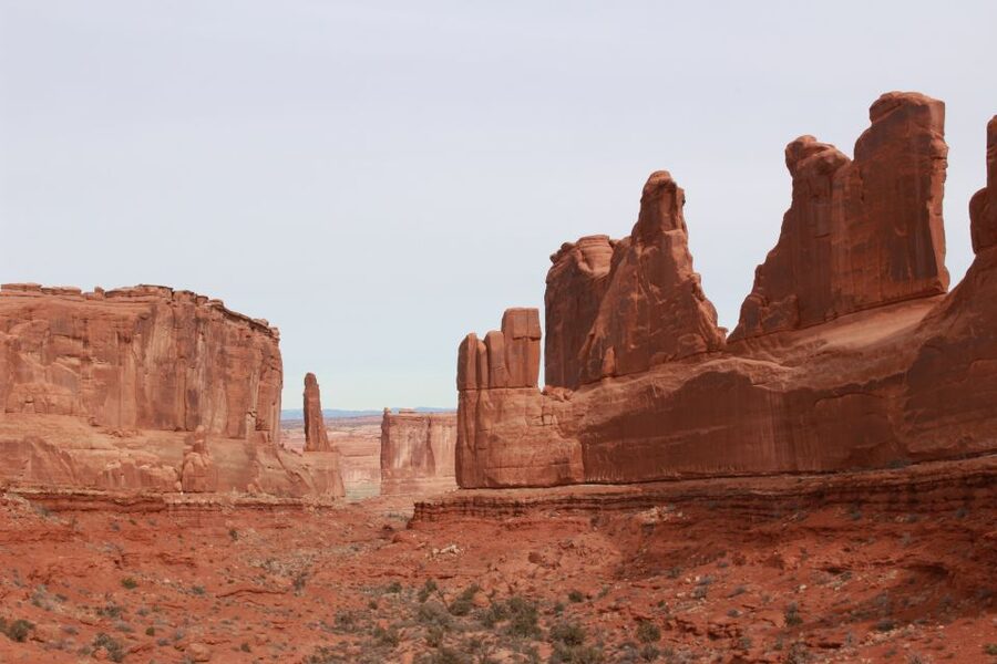 From Moab: Half-Day Arches National Park 4x4 Driving Tour - The 4x4 ride starts with real rock work