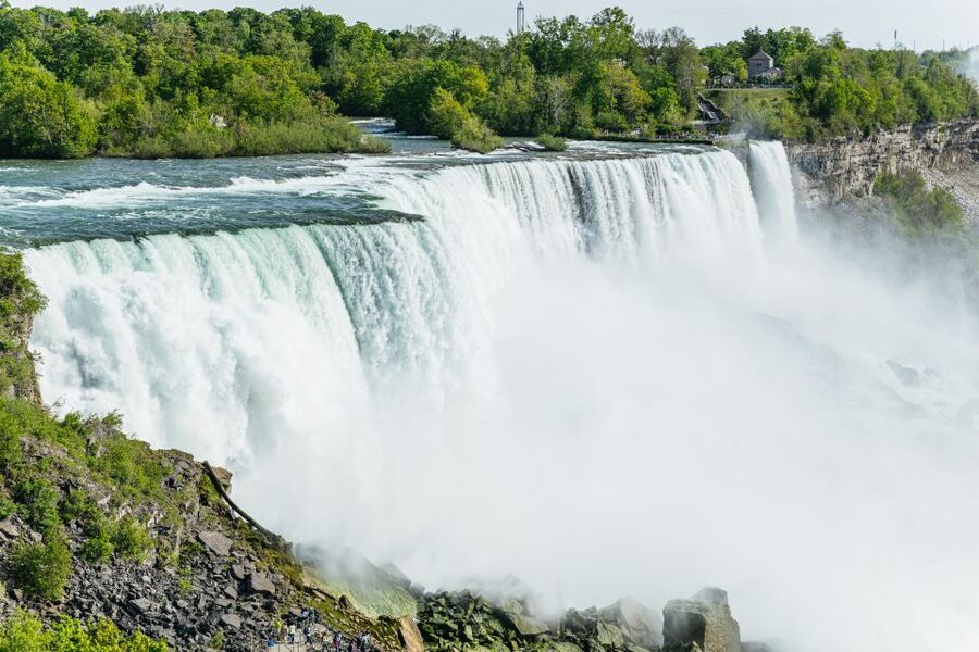 From New York City: Niagara Falls One Day Tour - What the guides add to a tightly timed visit