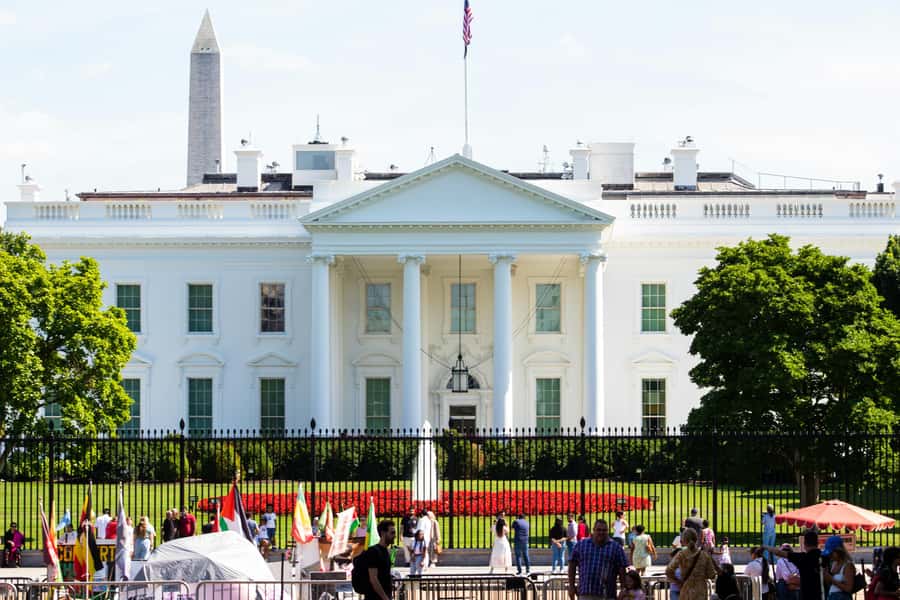 From New York City: Washington and Philadelphia 1-Day Tour - White House and Capitol photo stops