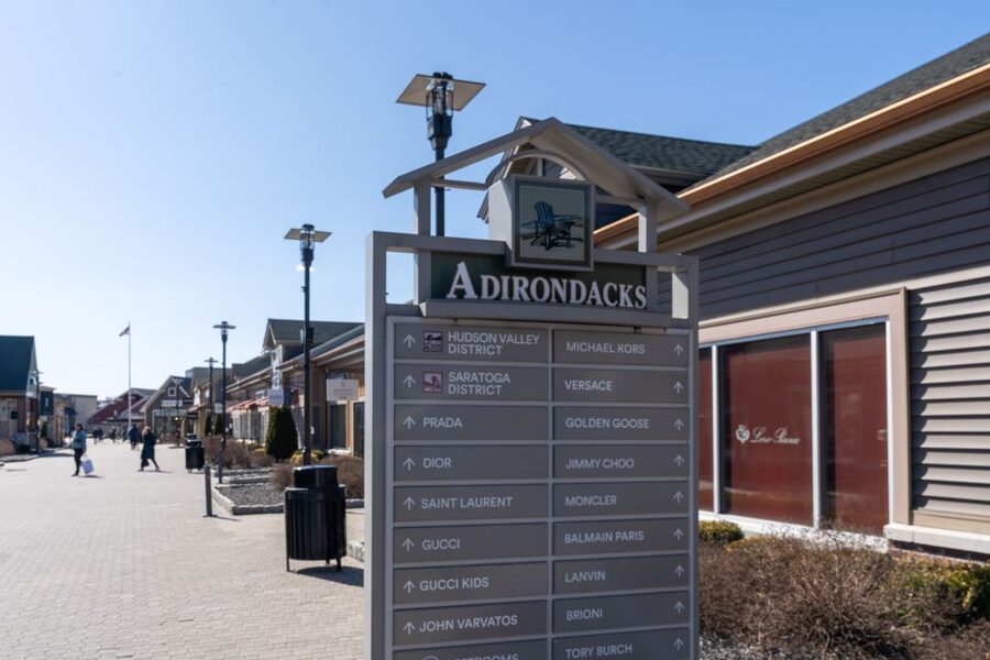 From NYC: Woodbury Common Premium Outlets Shopping Tour - Why you need more time than you expect