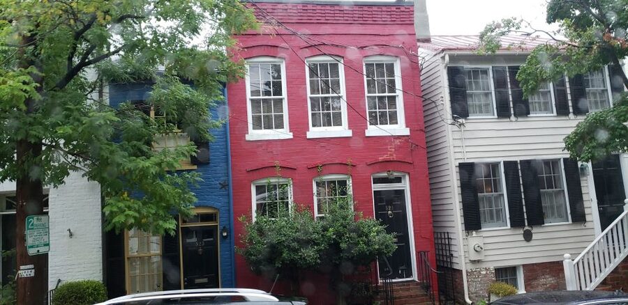 From Washington DC: Old Town Alexandria & Mount Vernon Tour - The ride south along the Potomac