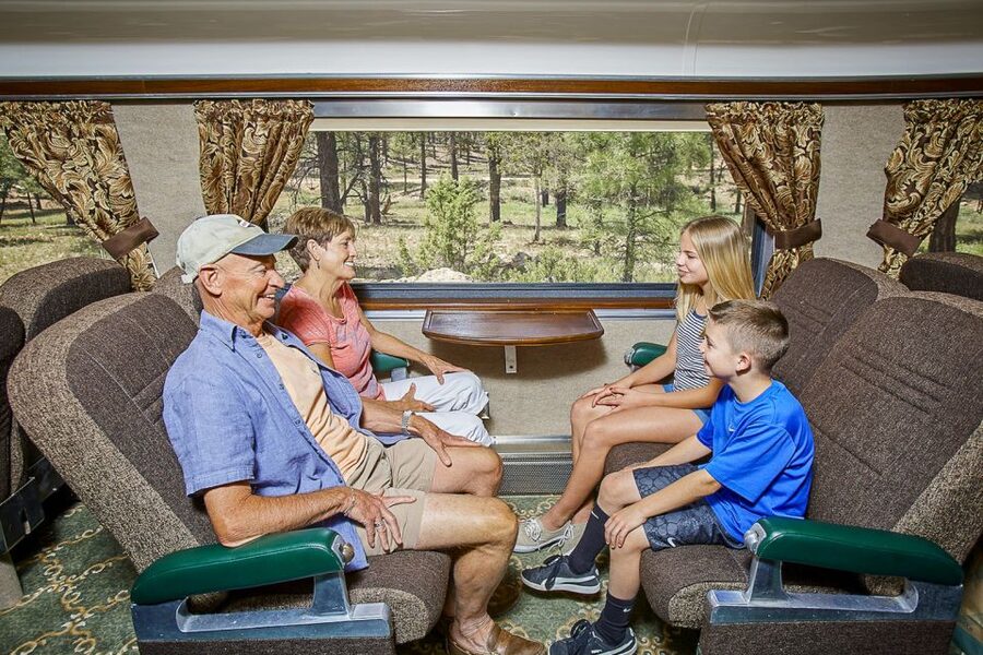 From Williams: Grand Canyon Railway Round-Trip Train Ticket - Reaching Grand Canyon Village around lunchtime