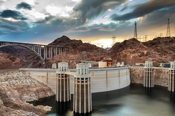 Grand Canyon West & Hoover Dam Tour With Breakfast At IHOP - Why Grand Canyon West works as a day trip from Las Vegas