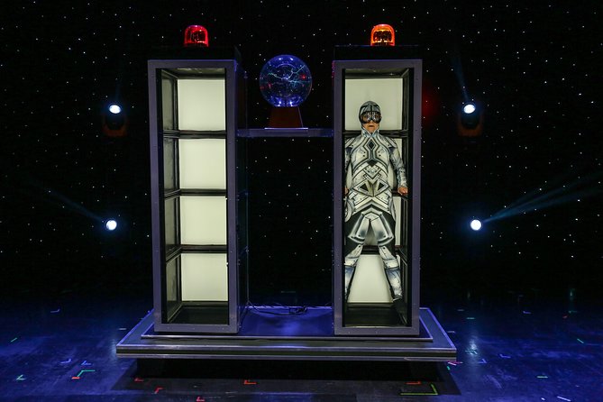 Hamners' Unbelievable Variety Show in Branson - A Two-Hour Mix of Magic, Music, and Specialty Acts