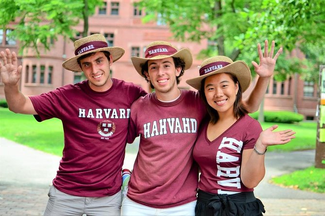 Harvard University Campus Guided Walking Tour - Why a student guide changes the Harvard walk