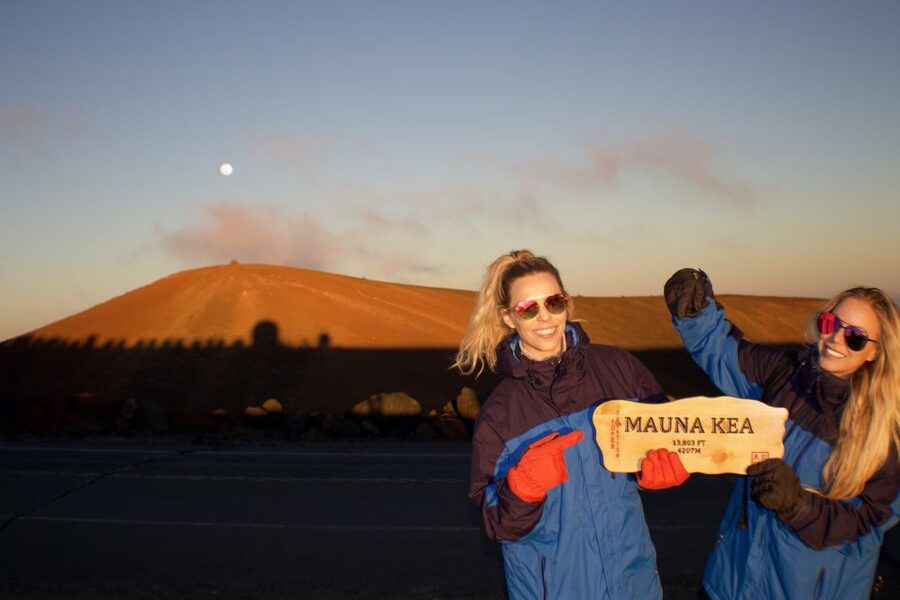 Hawaii’s GOAT Experience: Mauna Kea Summit, Sunset & Stars - Reaching the summit for sunset
