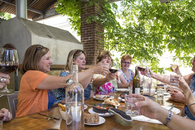 Healdsburg Small-Group Food and Wine Walking Tour - Why this walking tour works well in Healdsburg
