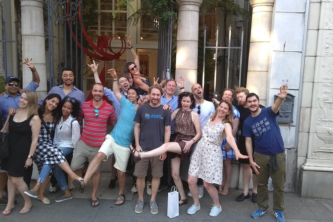 Healdsburg Wine and Food Pairing Guided Walking Tour - Why the walking format matters