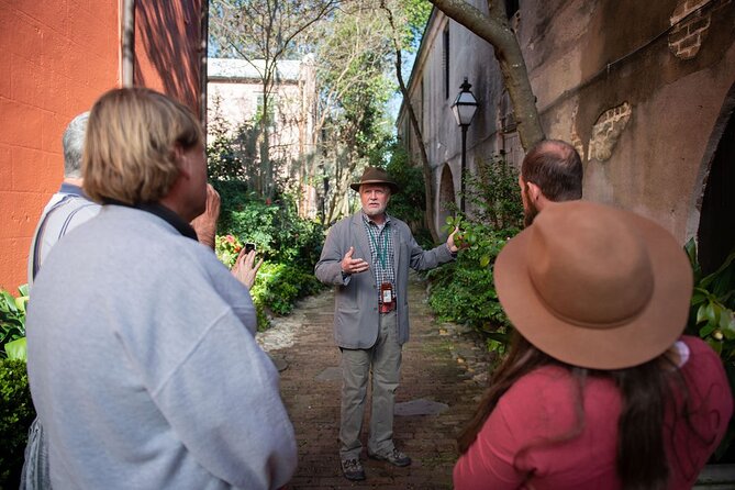Hidden Alleyways and Historic Sites Small-Group Walking Tour - Starting at the Old Exchange and Provost Dungeon