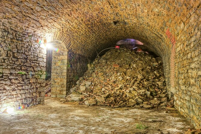 Hidden Brewery Caverns Tour in Cincinnati with Beer Tasting - How the guides shape the experience