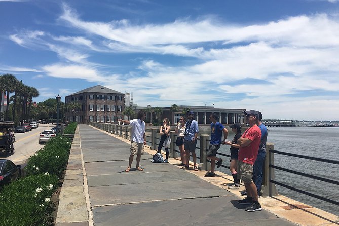 Highlights of Charleston Guided Walking Tour - Why this Charleston walk is more than a photo stop