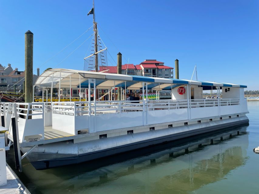 Hilton Head Island: Daytime Dolphin Watching Boat Tour - What the crew adds to the experience