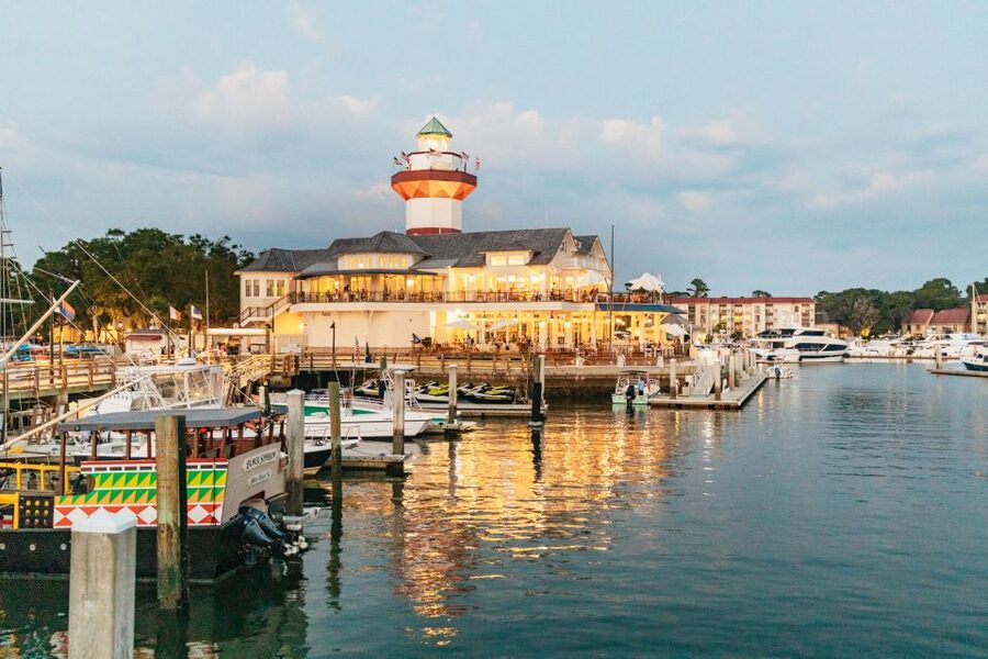 Hilton Head Island: Sunset Dolphin Cruise - Snacks and drinks on the Vagabond