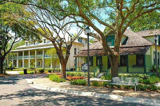 History Museum, Pioneer House Museum & Schoolhouse Museum - Art, the river, and what to do afterward