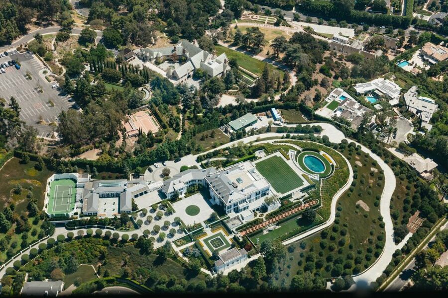 Hollywood & Beverly Hills Celebrity Helicopter Tour - Studios, the Bowl, and the Walk of Fame
