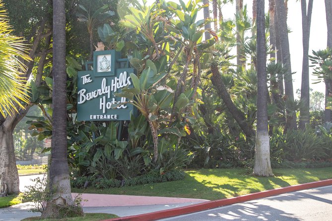 Hollywood Open Bus Tours - Beverly Hills and the ten-minute photo stop