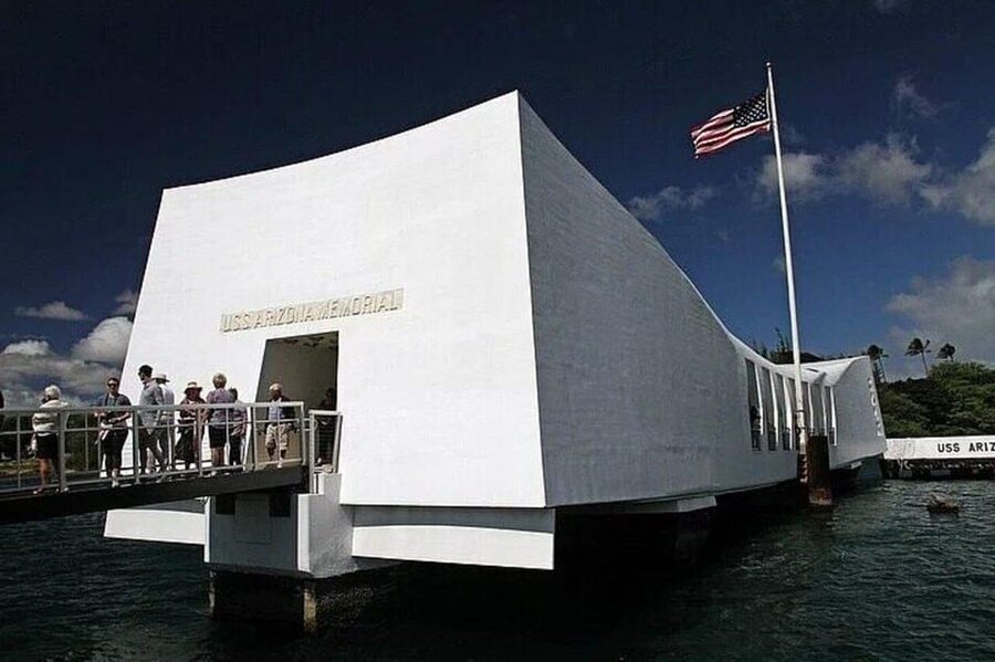 Honolulu: Pearl Harbor USS Arizona Memorial Tour - The boat ride to the Arizona Memorial