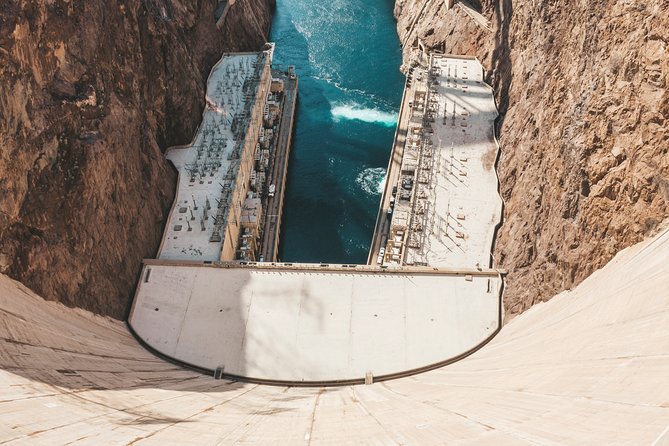 Hoover Dam Highlights Tour from Las Vegas, WiFi - The Arizona-side viewpoint is quick but useful