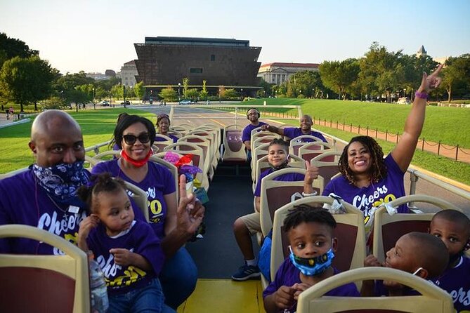 Hop-on Hop-off Sightseeing Tour by Open-top Bus with 18 Stops - App tracking, frequency, and the real pace of the day