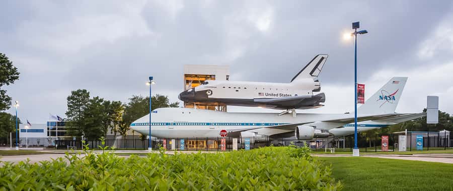 Houston: Space Center Houston Admission Ticket - Starship Gallery, spacecraft, and hands-on exhibits