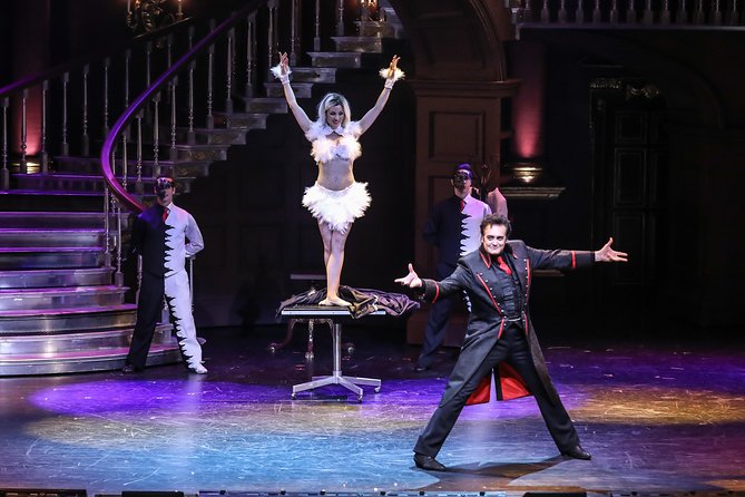 Illusionist Rick Thomas - Mansion of Dreams - The Magic Is Large, Yet the Theater Can Feel Close
