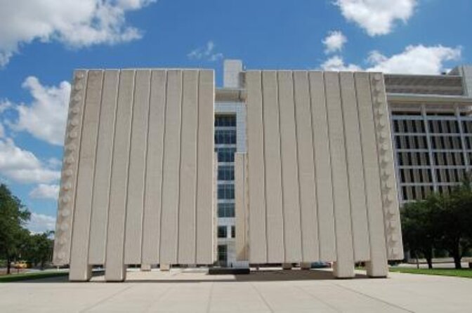 John F. Kennedy Trolley Tour in Dallas - A compact route through Dallas’s JFK story