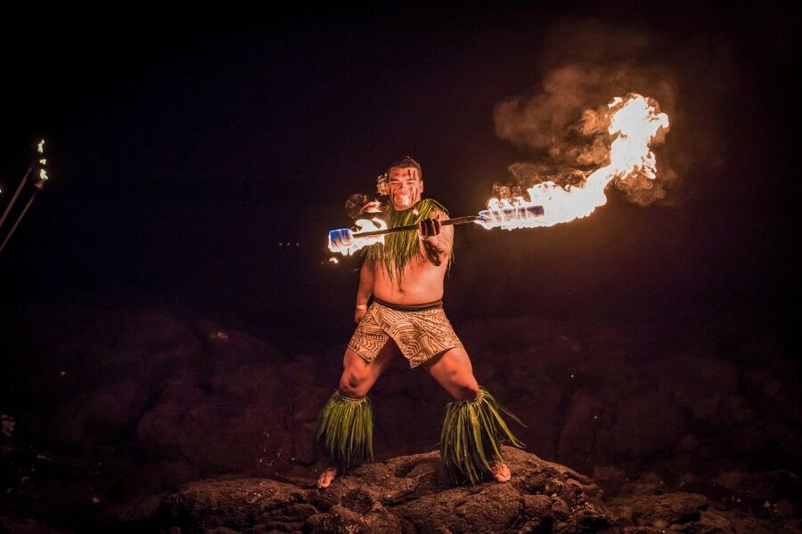 Kailua-Kona: Voyagers of the Pacific Luau with Buffet Dinner - Who will enjoy this luau most?