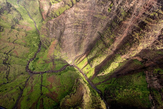 Kauai' Exclusive Helicopter Tour: Land & Explore Olokele Canyon - What the 35-minute ground stop feels like