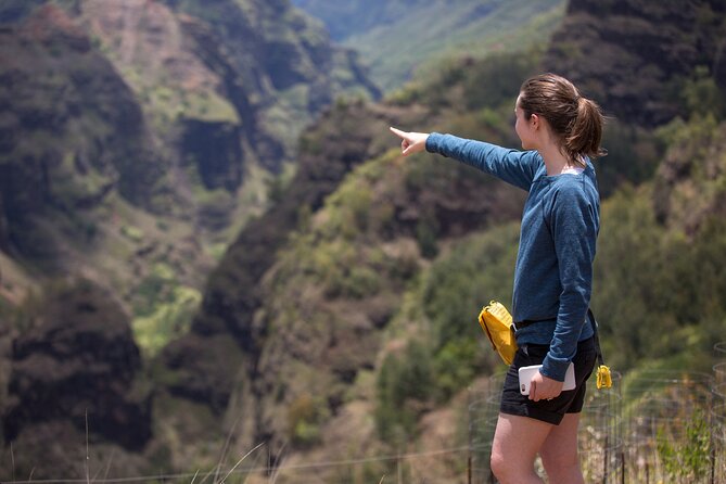Kauai' Exclusive Helicopter Tour: Land & Explore Olokele Canyon - The flight begins with a full view of Kauai