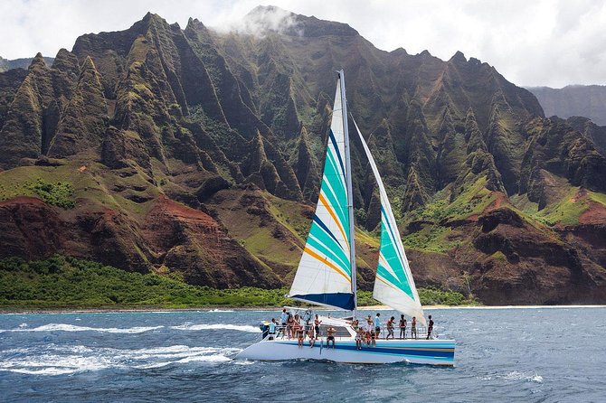 Kauai: Leila Na Pali Sunset Dinner Sail - When the sails go up, the mood changes