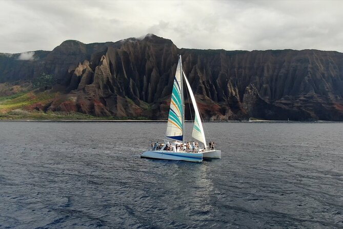Kauai: Leila Na Pali Sunset Dinner Sail - Dinner, mai tais, and a sunset toast
