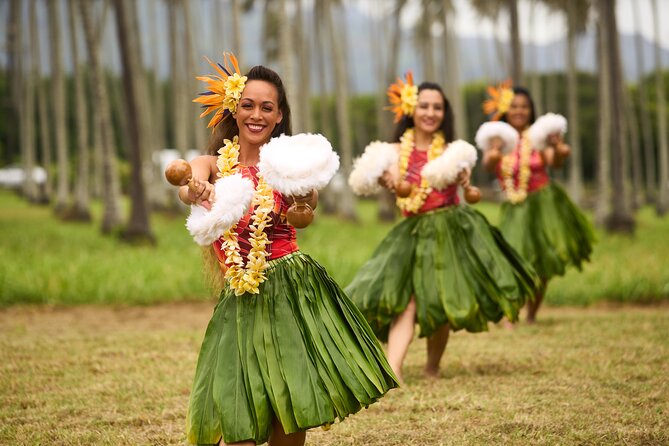 Kauai: Luau Ka Hikina Admission with Dinner and Lei Greeting - The 5:30pm seating and beach setting