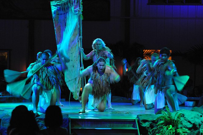 Kauai: Luau Kalamaku with Buffet Dinner and Show - The optional train ride around the 104-acre estate