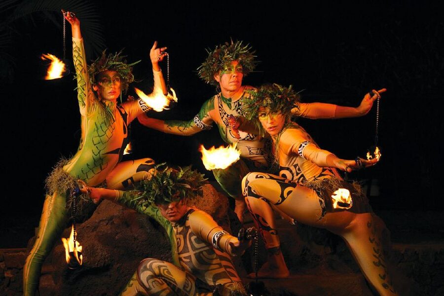 Kauai: Luau Kalamaku with Buffet Dinner & Show - How the optional train changes the evening