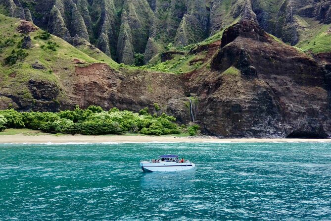 Kauai: Na Pali Coast Power Catamaran - Key things to know before booking