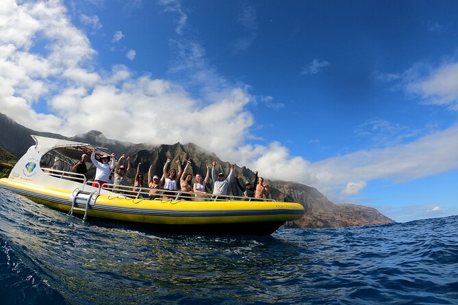 Kauai: Na Pali Coast Super Raft Snorkel Adventure - The ride from Port Allen to the cliffs
