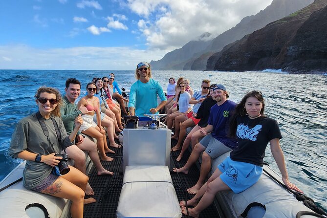 Kauai: Nā Pali Coast Zodiac Raft Expedition and Snorkeling - The guides make a real difference