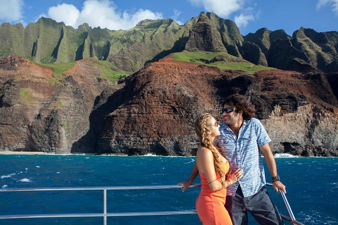 Kauai: Na Pali Sunset & Sightsee Boat Tour - What the $263.82 price really covers