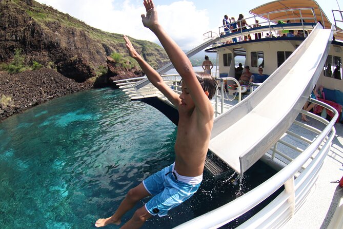 Kealakekua Bay Afternoon Snorkel: Family Fun on the Kona Coast - Slides, jump platform, and family energy