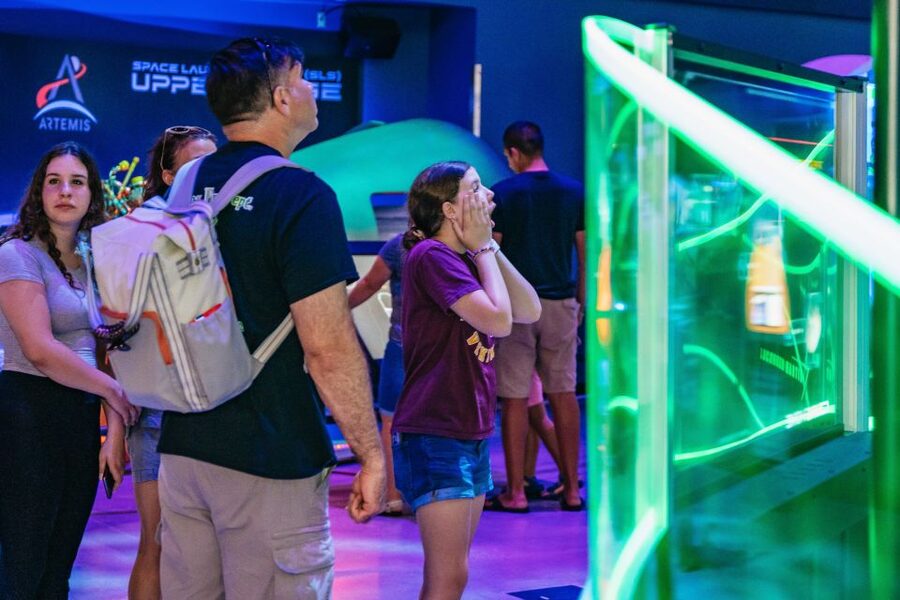 Kennedy Space Center: Entry Ticket with Explore Bus Tour - Shuttle Atlantis and the emotional centerpiece