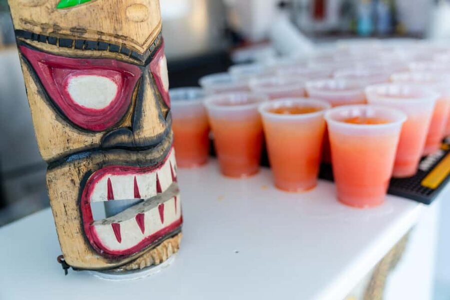 Key West Signature Sunset Cruise with Open Bar, Food & Music - Open bar drinks and light appetizers
