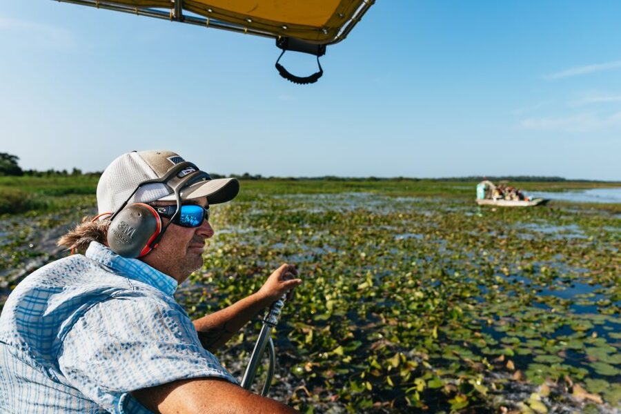 Kissimmee: Everglades Airboat Adventure Tour - Searching for alligators in their own habitat