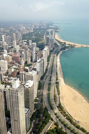 Lake Michigan Skyline Cruise in Chicago - Leaving from Navy Pier