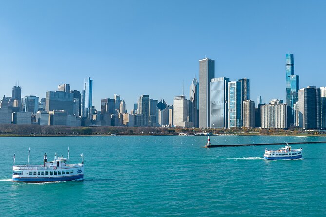 Lake Michigan Skyline Cruise in Chicago - Food, drinks, dogs, and family use