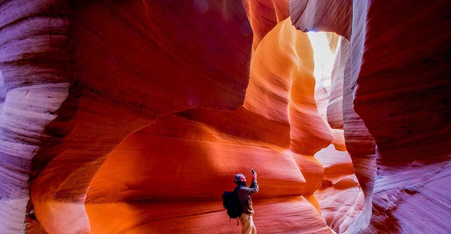 Las Vegas: Antelope Canyon & Horseshoe Bend Tour with Pickup - Glen Canyon Dam and the drive through Page