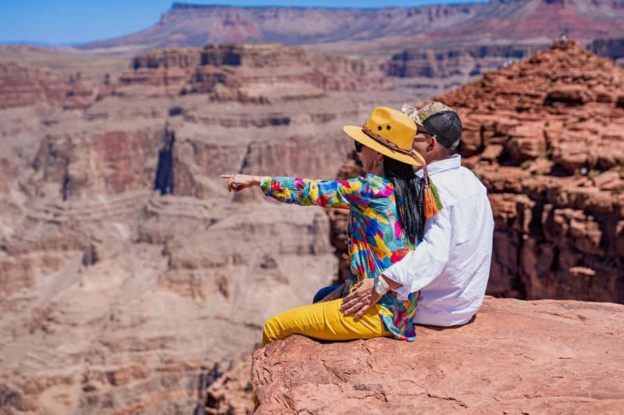 Las Vegas: Grand Canyon West, Hoover Dam & Optional Skywalk - The early Las Vegas pickup sets the tone